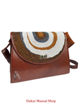 La Dame in Leone Handbag